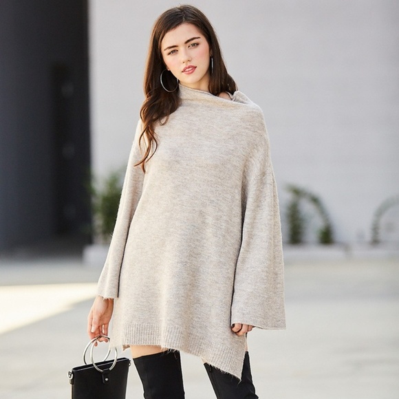 Des Feli Sweaters - Last 1-Store Closing ‼️Flare Arm Funnel Neck Sweater